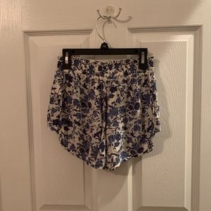 American Eagle Blue Floral Soft Shorts
